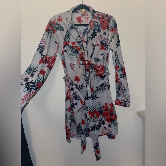 Cover-Up Longsleeve - Picture 1 of 3